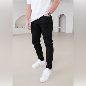SULFIT Slim Tapered Fit Jeans in Jet Black
